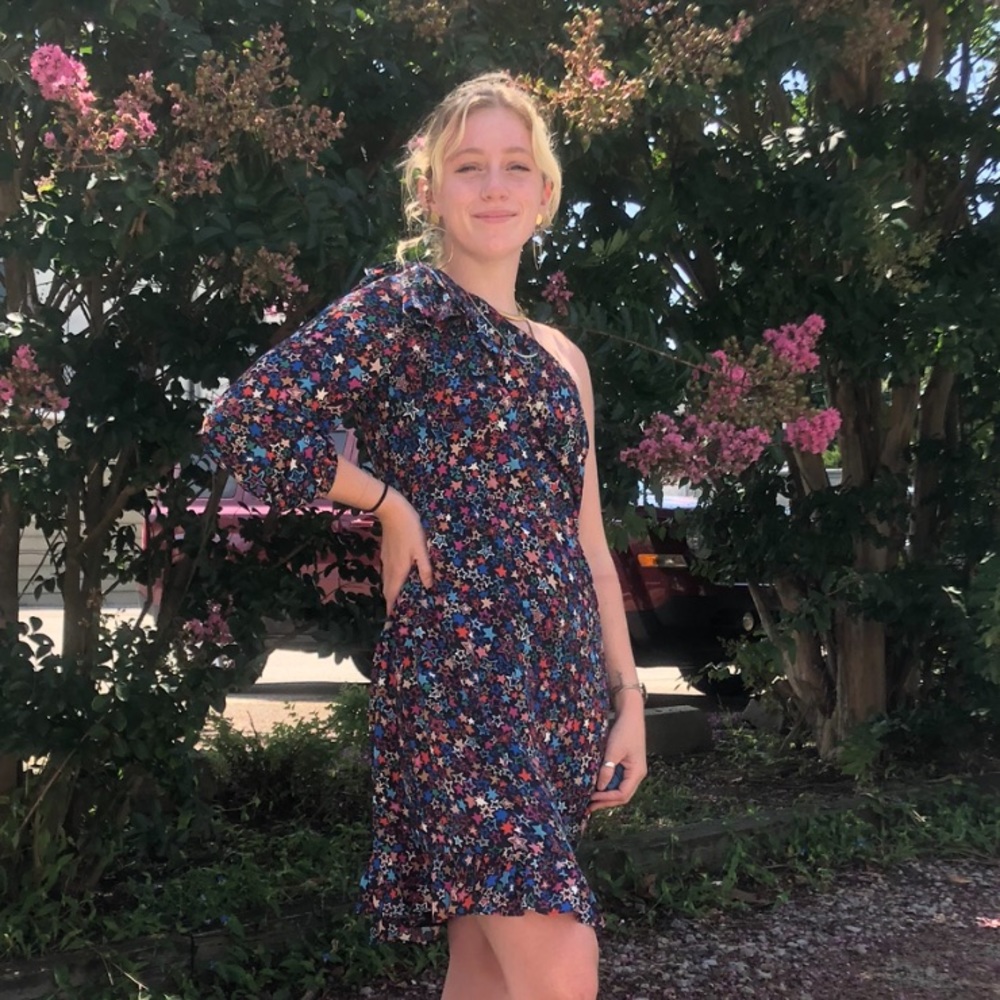 Meet your Posher, Claire